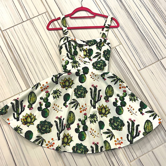Boutique Cactus Summer Dress - Picture 1 of 4